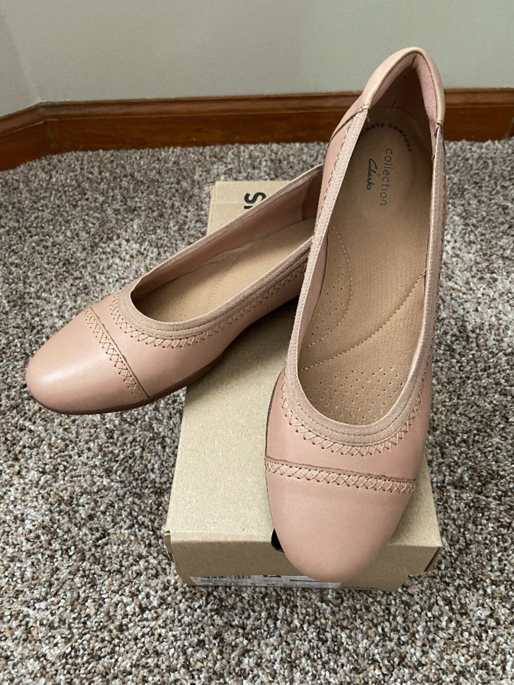 Clarks Sara Bay Dark Blush Leather Ballet Flats - Size 8M - NIB